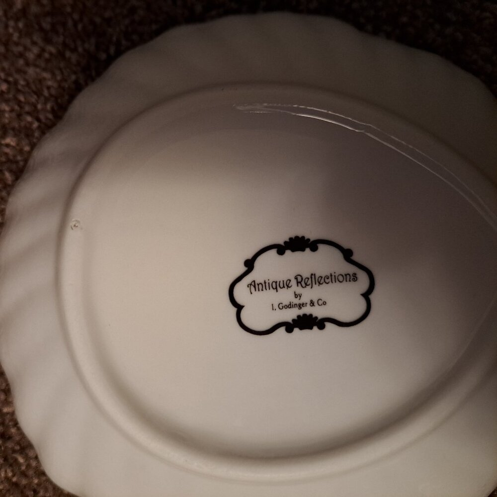 Vintage I.Godinger & Co. antique reflections leaf-shaped porcelain dish - Picture 5 of 7